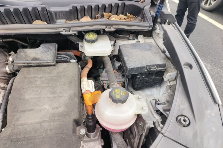 Used BYD Song MAX New Energy 2022 DM-i 105KM Executive Edition Engine Bay Left