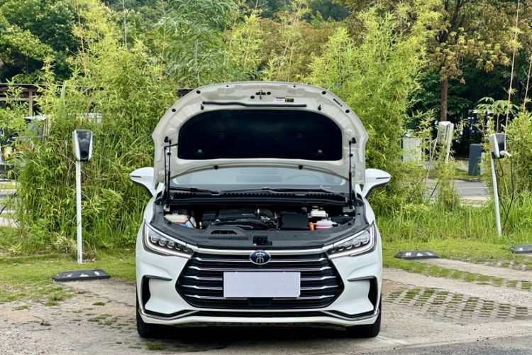 Used BYD Song MAX New Energy 2022 DM-i 105KM Executive Edition Engine Bay