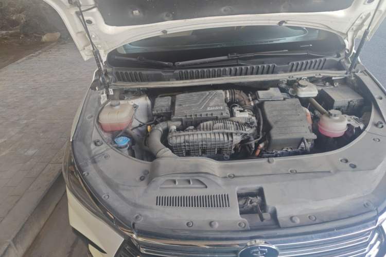 Used BYD Song MAX New Energy 2022 DM-i 105KM Flagship Model Engine Bay Right
