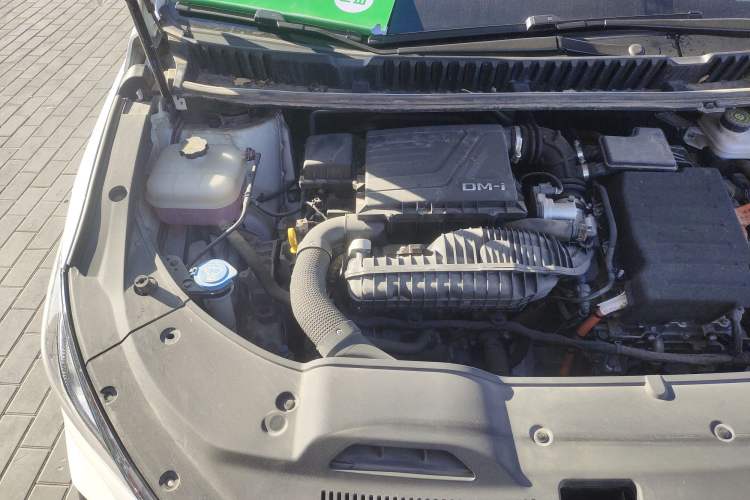 Used BYD Song MAX New Energy 2022 DM-i 105KM Executive Edition Engine Bay Right