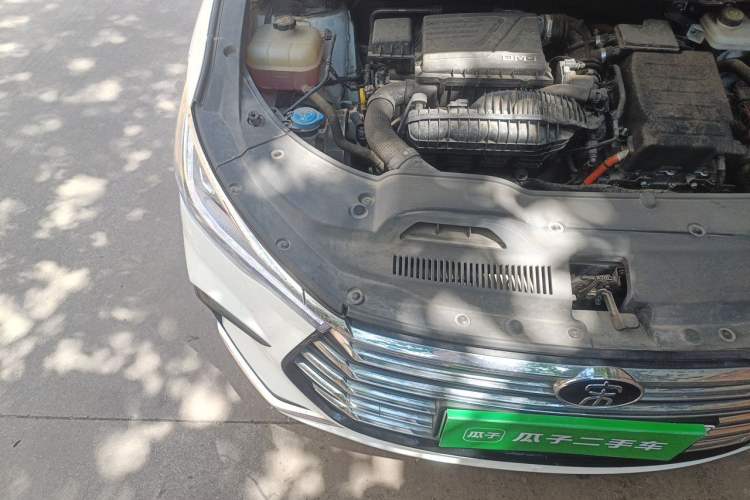 Used BYD Song MAX New Energy 2022 DM-i 105KM Flagship Model Engine Bay Right