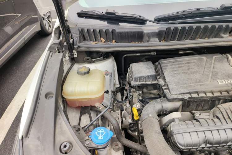 Used BYD Song MAX New Energy 2022 DM-i 105KM Executive Edition Engine Bay Right