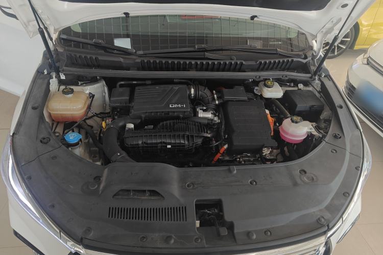 Used BYD Song MAX New Energy 2022 DM-i 105KM Flagship Model Engine Bay