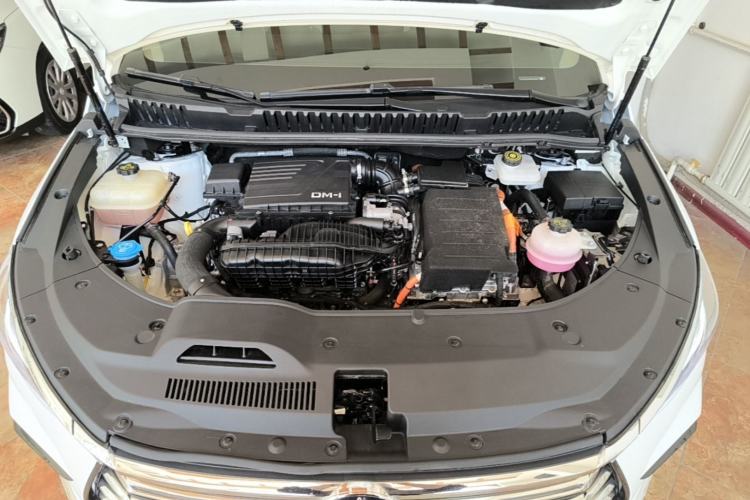 Used BYD Song MAX New Energy 2022 DM-i 105KM Flagship Model Engine Bay