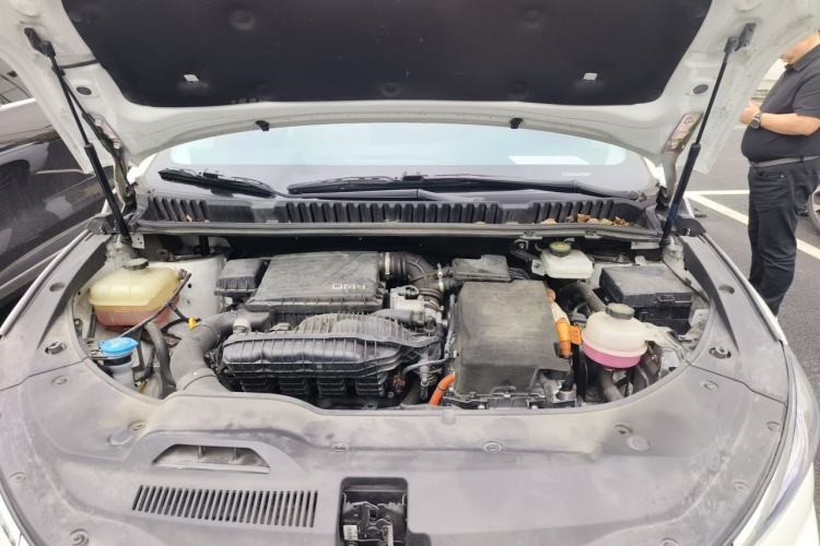 Used BYD Song MAX New Energy 2022 DM-i 105KM Executive Edition Engine Bay