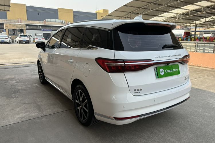Used BYD Song MAX New Energy 2022 DM-i 105KM Prestige Model Exterior 1