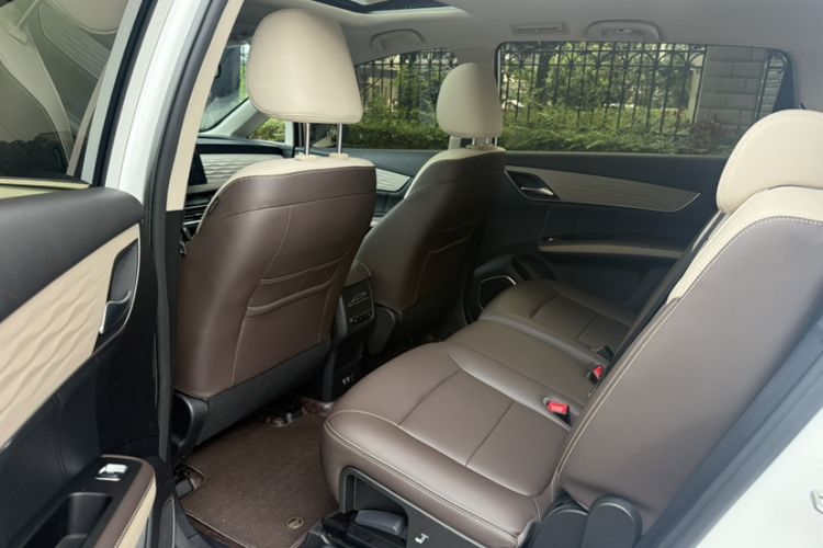Used BYD Song MAX New Energy 2022 DM-i 105KM Prestige Model Exterior 10