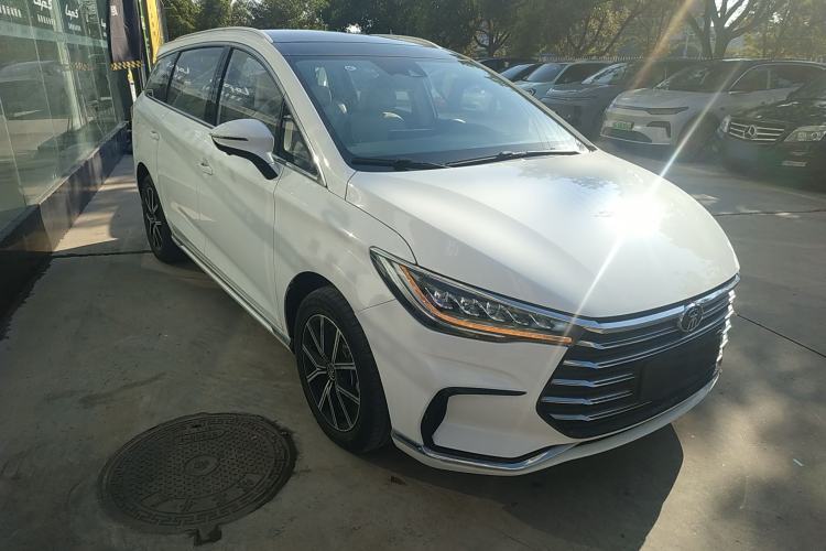 Used BYD Song MAX New Energy 2022 DM-i 105KM Flagship Model Exterior 2