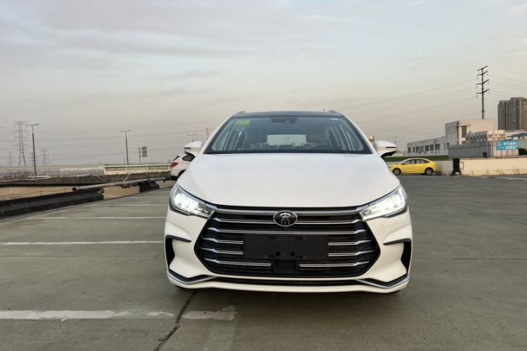 Used BYD Song MAX New Energy 2022 DM-i 105KM Flagship Model Exterior 3