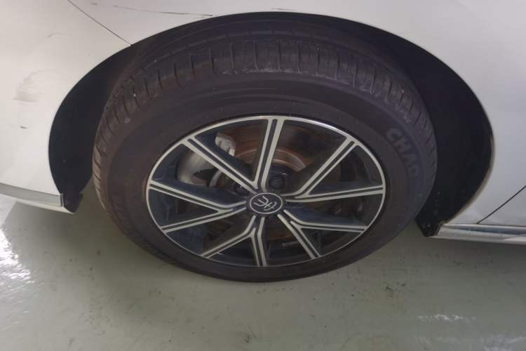 Used BYD Song MAX New Energy 2022 DM-i 105KM Executive Edition Exterior 3