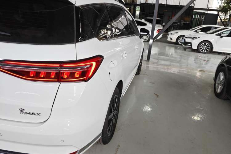 Used BYD Song MAX New Energy 2022 DM-i 105KM Executive Edition Exterior 3