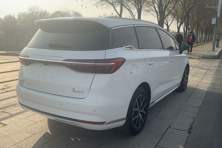 Used BYD Song MAX New Energy 2022 DM-i 105KM Flagship Model Exterior 3