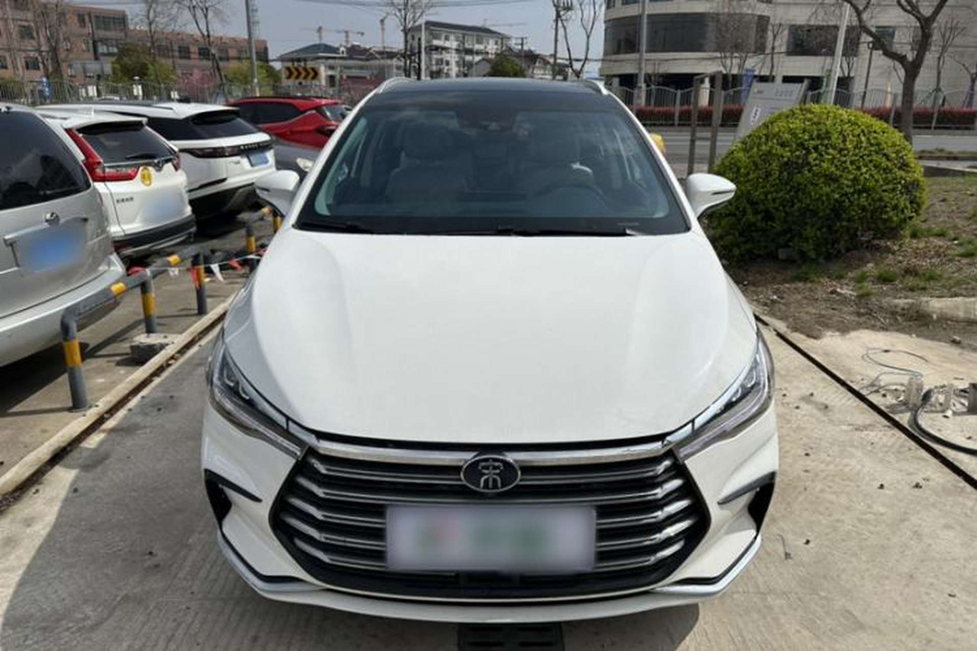 Used BYD Song MAX New Energy 2022 DM-i 105KM Flagship Model Exterior 3