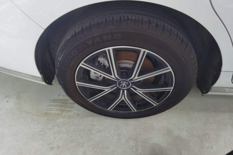 Used BYD Song MAX New Energy 2022 DM-i 105KM Executive Edition Exterior 4