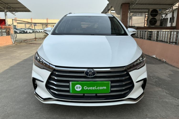 Used BYD Song MAX New Energy 2022 DM-i 105KM Prestige Model Exterior 4