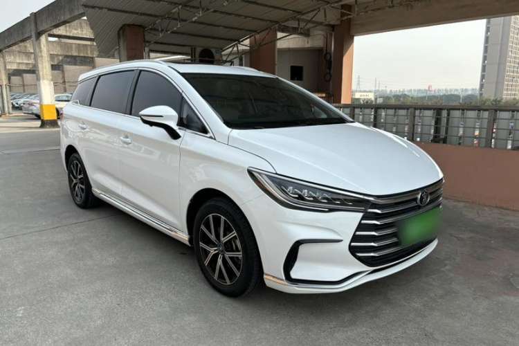 Used BYD Song MAX New Energy 2022 DM-i 105KM Prestige Model Exterior 5