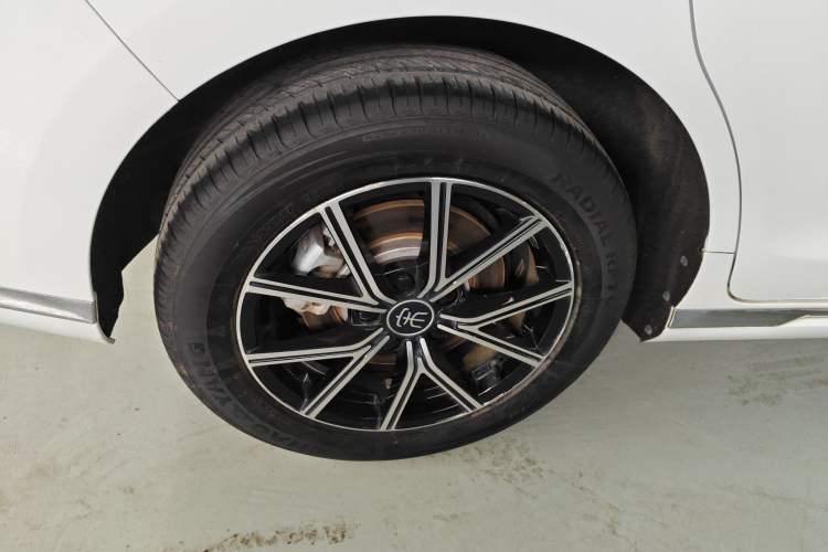 Used BYD Song MAX New Energy 2022 DM-i 105KM Executive Edition Exterior 5