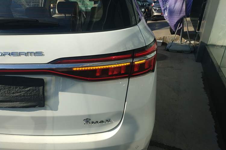 Used BYD Song MAX New Energy 2022 DM-i 105KM Flagship Model Exterior 6