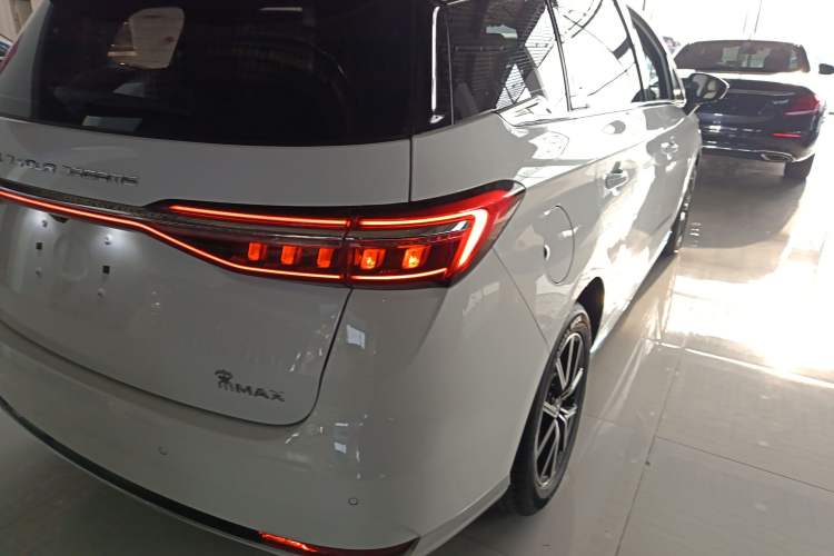 Used BYD Song MAX New Energy 2022 DM-i 105KM Executive Edition Exterior 6