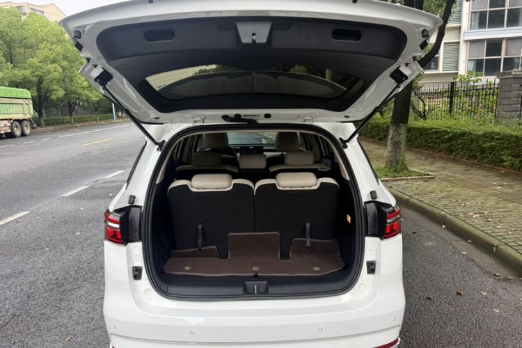 Used BYD Song MAX New Energy 2022 DM-i 105KM Prestige Model Exterior 7