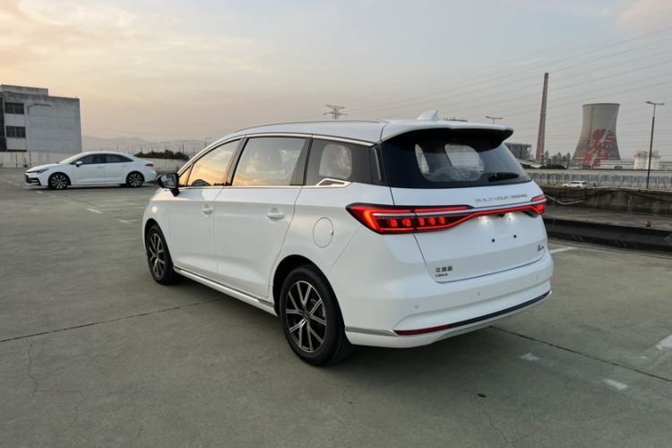 Used BYD Song MAX New Energy 2022 DM-i 105KM Flagship Model Exterior 7