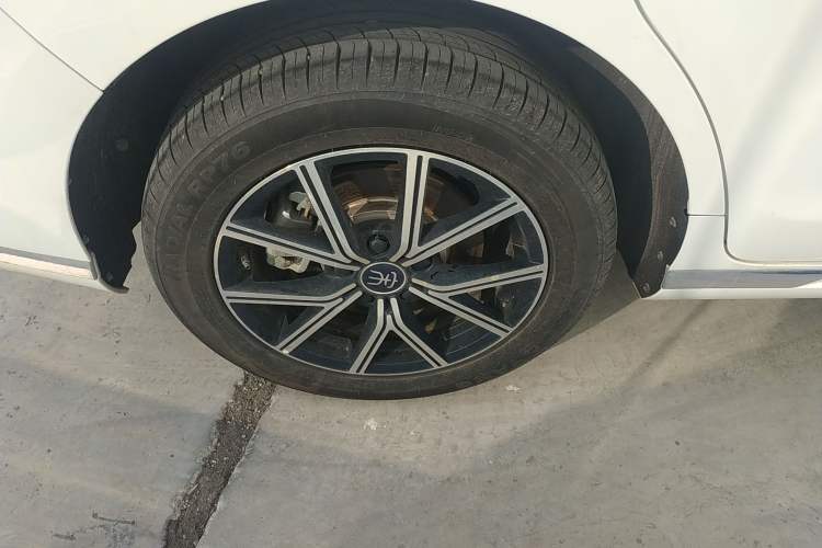 Used BYD Song MAX New Energy 2022 DM-i 105KM Flagship Model Exterior 8