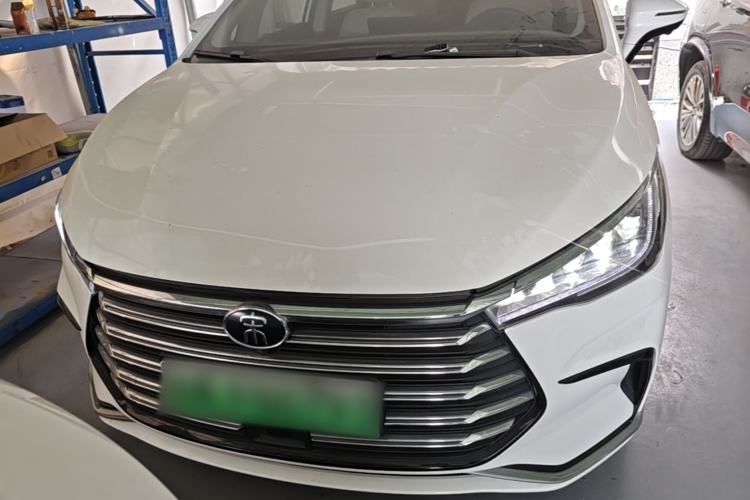 Used BYD Song MAX New Energy 2022 DM-i 105KM Executive Edition Front