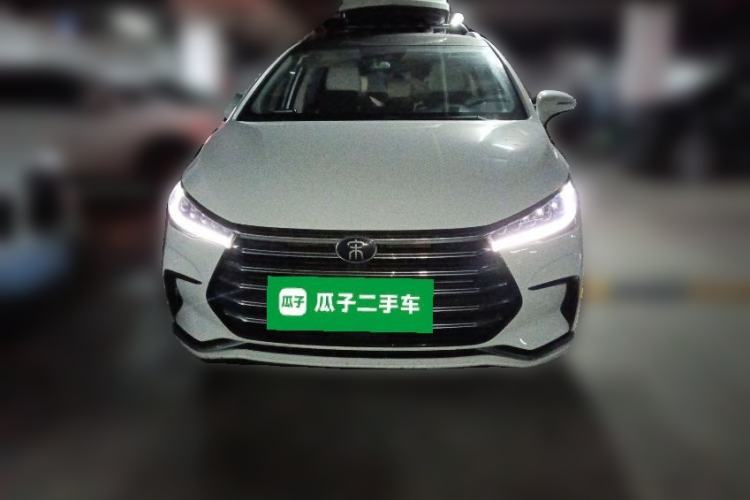 Used BYD Song MAX New Energy 2022 DM-i 105KM Flagship Model Front