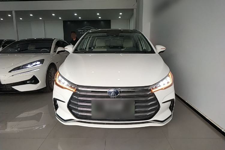 Used BYD Song MAX New Energy 2022 DM-i 105KM Flagship Model Front