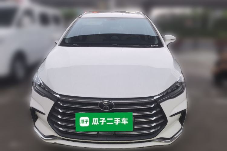 Used BYD Song MAX New Energy 2022 DM-i 105KM Prestige Model Front