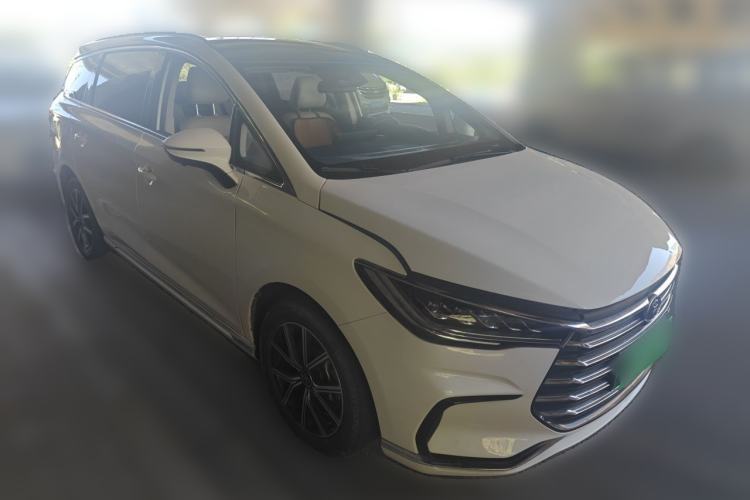 Used BYD Song MAX New Energy 2022 DM-i 105KM Flagship Model Front Right 45 Deg