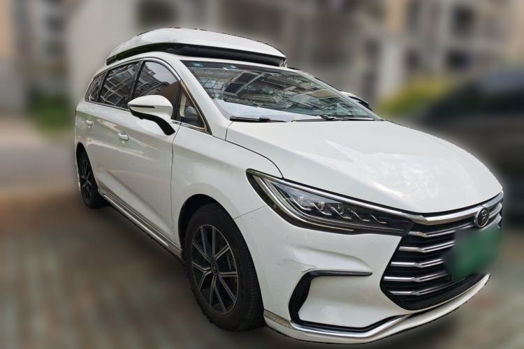 Used BYD Song MAX New Energy 2022 DM-i 105KM Executive Edition Front Right 45 Deg