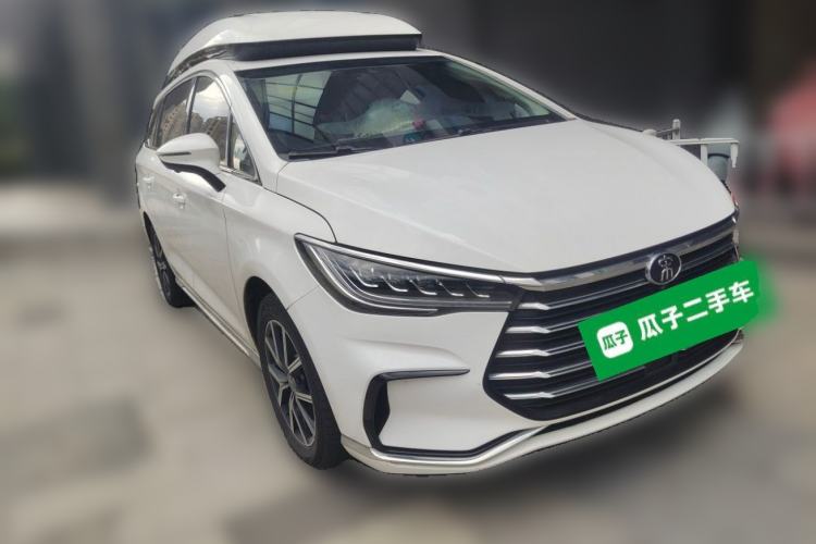 Used BYD Song MAX New Energy 2022 DM-i 105KM Executive Edition Front Right 45 Deg