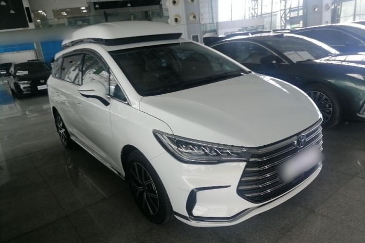 Used BYD Song MAX New Energy 2022 DM-i 105KM Executive Edition Front Right 45 Deg