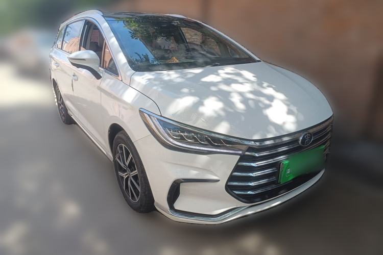 Used BYD Song MAX New Energy 2022 DM-i 105KM Flagship Model Front Right 45 Deg
