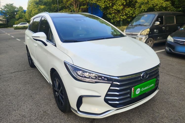 Used BYD Song MAX New Energy 2022 DM-i 105KM Flagship Model Front Right 45 Deg