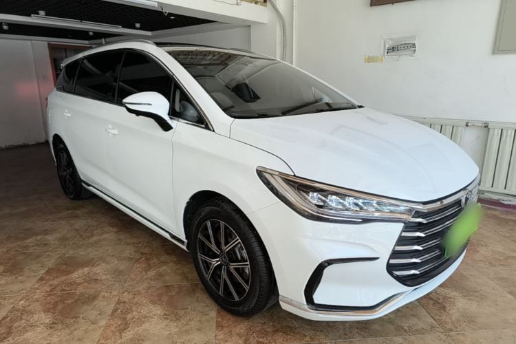 Used BYD Song MAX New Energy 2022 DM-i 105KM Flagship Model Front Right 45 Deg
