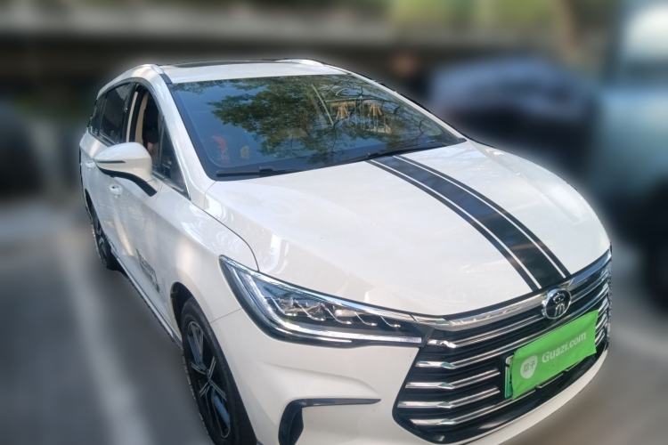 Used BYD Song MAX New Energy 2022 DM-i 105KM Prestige Model Front Right 45 Deg