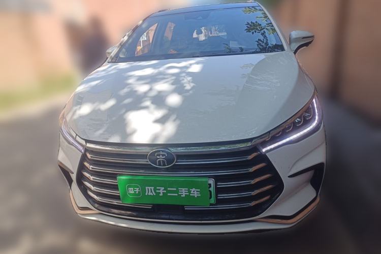 Used BYD Song MAX New Energy 2022 DM-i 105KM Flagship Model Front