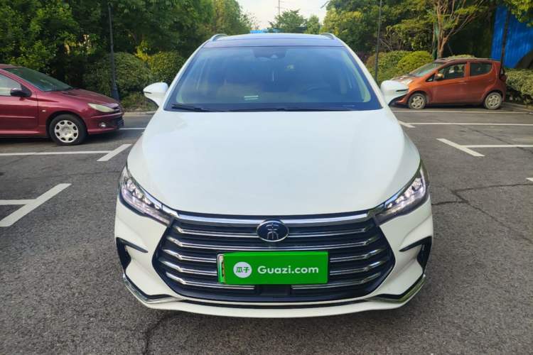 Used BYD Song MAX New Energy 2022 DM-i 105KM Flagship Model Front
