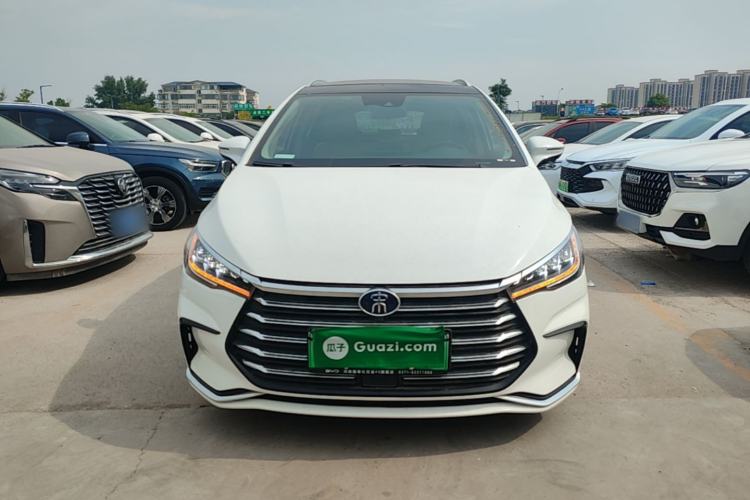 Used BYD Song MAX New Energy 2022 DM-i 105KM Flagship Model Front