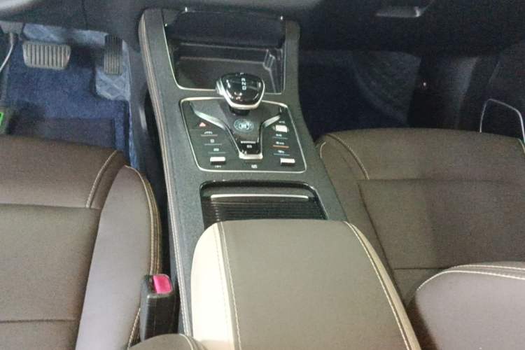 Used BYD Song MAX New Energy 2022 DM-i 105KM Executive Edition Gear Lever