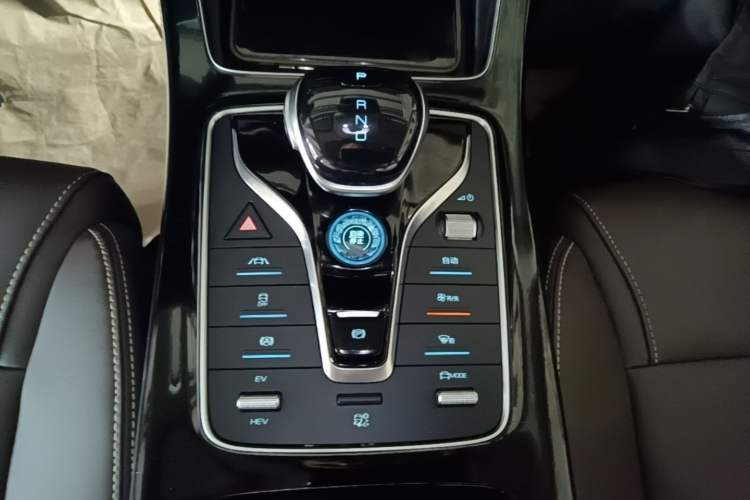 Used BYD Song MAX New Energy 2022 DM-i 105KM Executive Edition Gear Lever