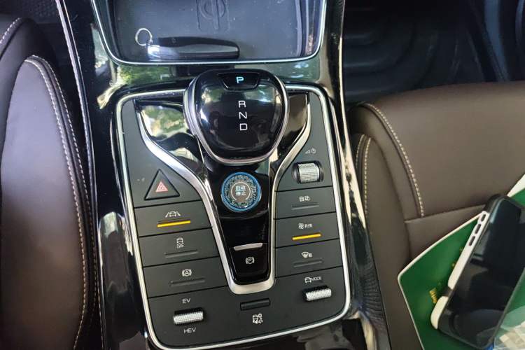 Used BYD Song MAX New Energy 2022 DM-i 105KM Executive Edition Gear Lever