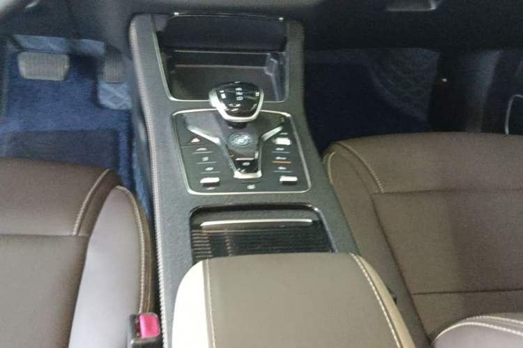Used BYD Song MAX New Energy 2022 DM-i 105KM Executive Edition Gear Lever