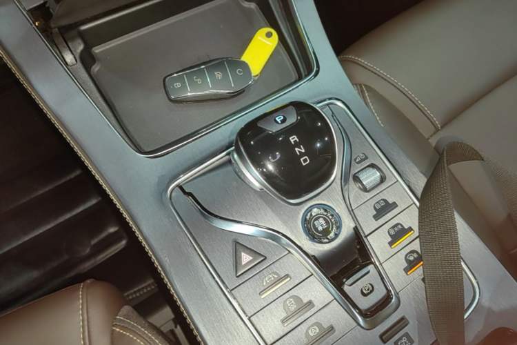 Used BYD Song MAX New Energy 2022 DM-i 105KM Executive Edition Gear Lever