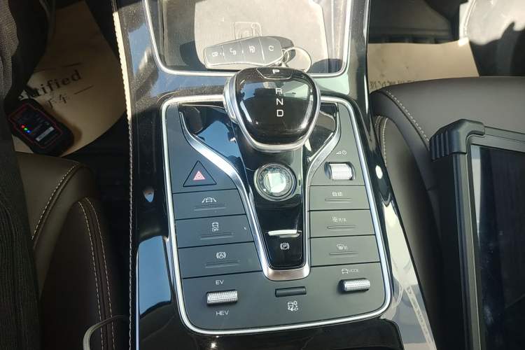 Used BYD Song MAX New Energy 2022 DM-i 105KM Flagship Model Gear Lever