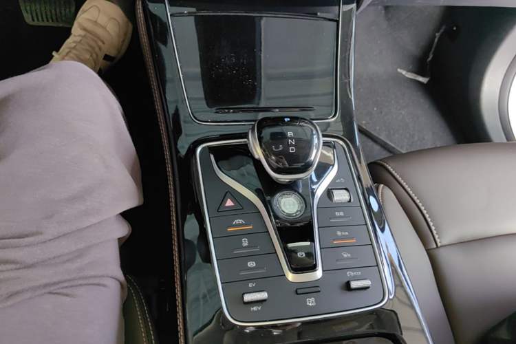 Used BYD Song MAX New Energy 2022 DM-i 105KM Executive Edition Gear Lever