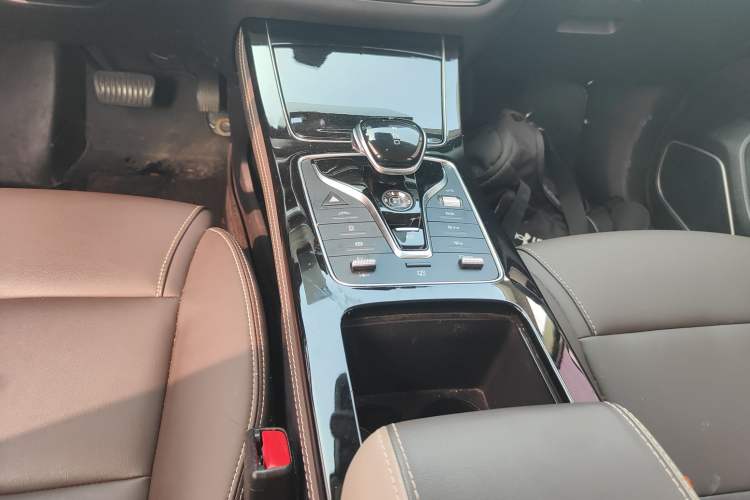 Used BYD Song MAX New Energy 2022 DM-i 105KM Flagship Model Gear Lever