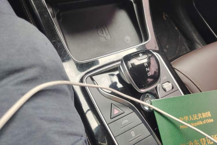Used BYD Song MAX New Energy 2022 DM-i 105KM Executive Edition Gear Lever